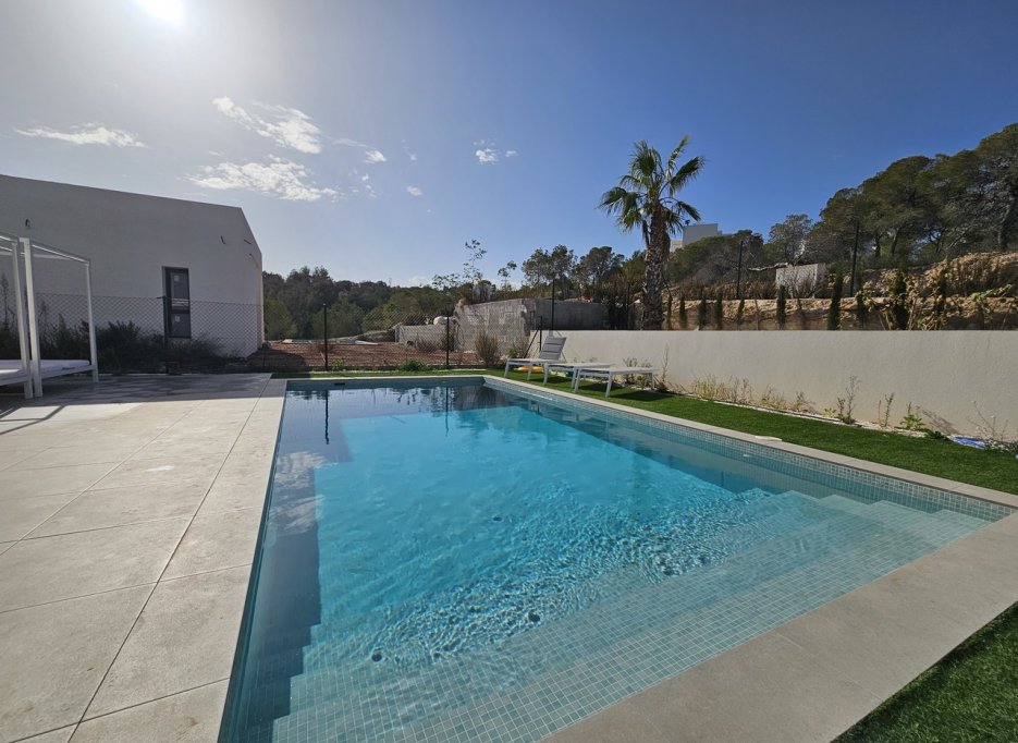 Videresalg - Villa - Las Colinas Golf Resort