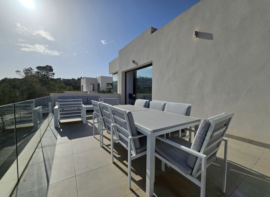 Videresalg - Villa - Las Colinas Golf Resort