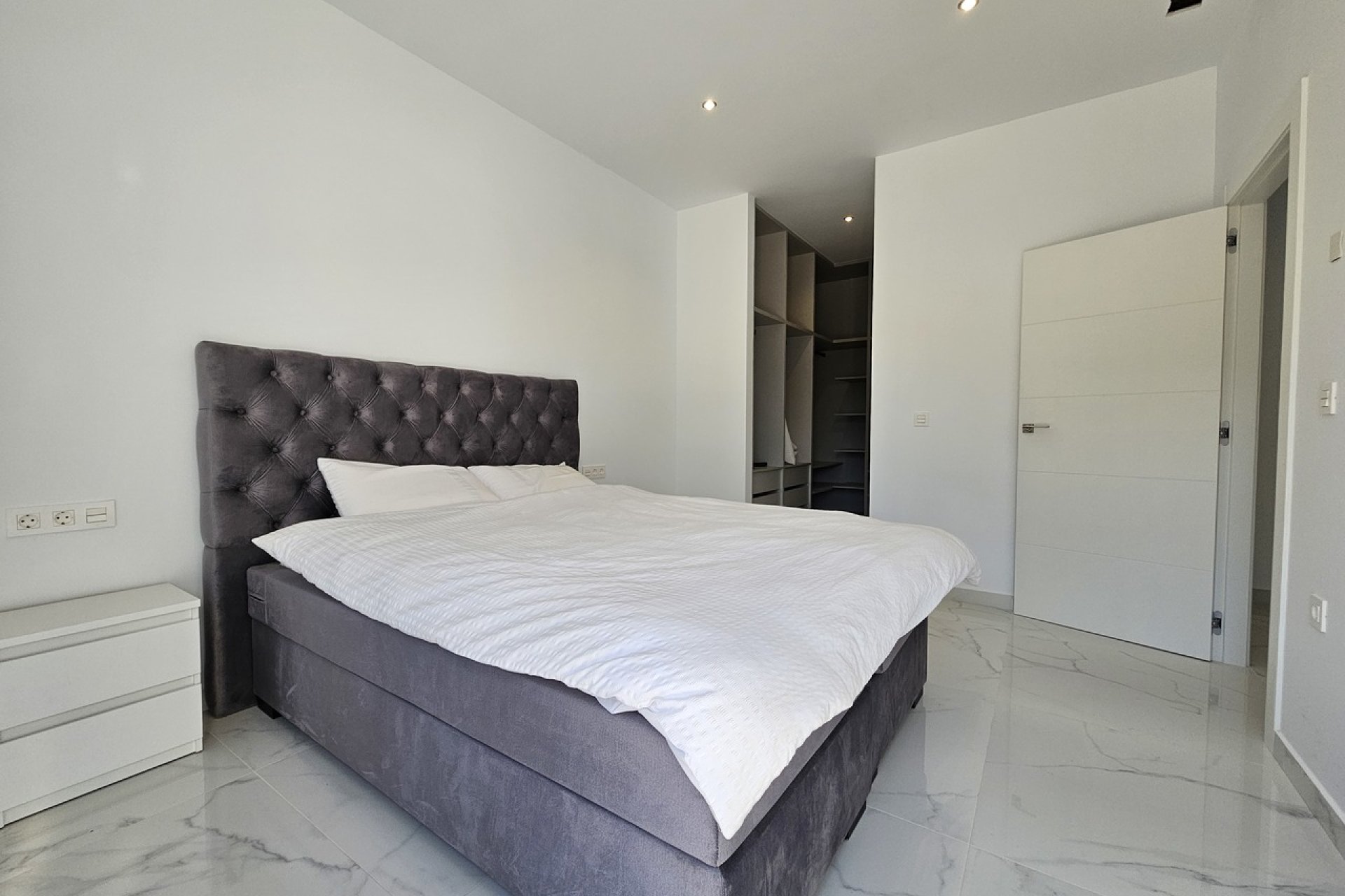 Videresalg - Villa - Las Colinas Golf Resort