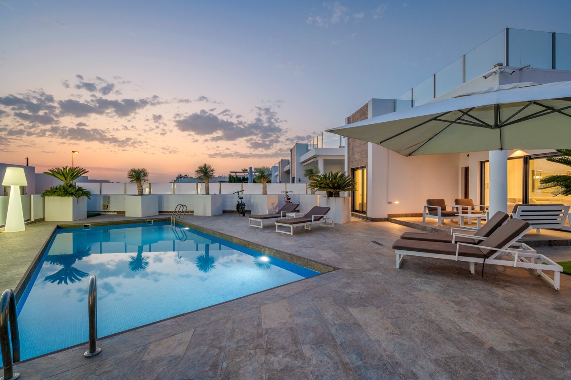 Videresalg - Villa - Orihuela Costa - Villamartín