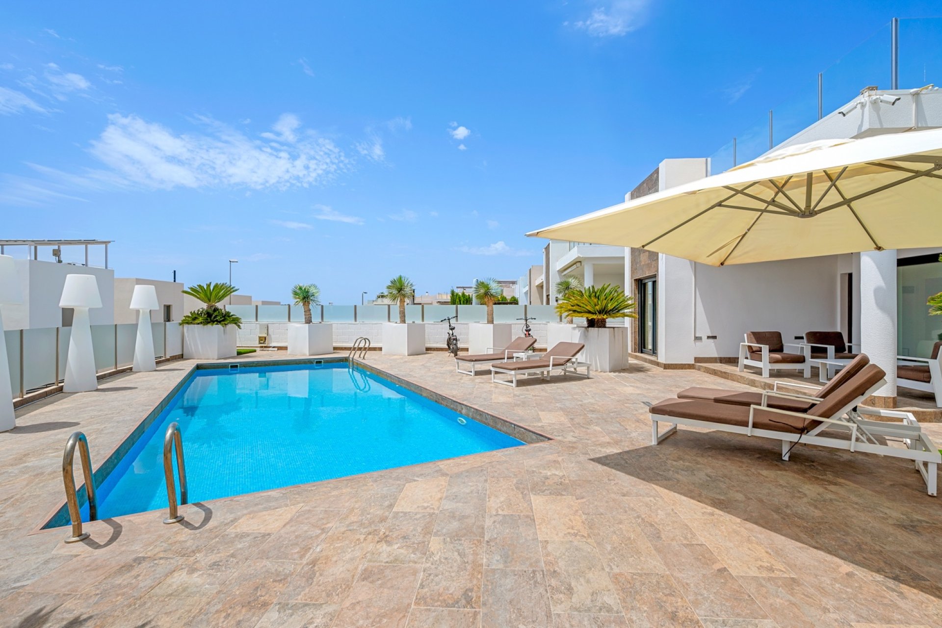 Videresalg - Villa - Orihuela Costa - Villamartín