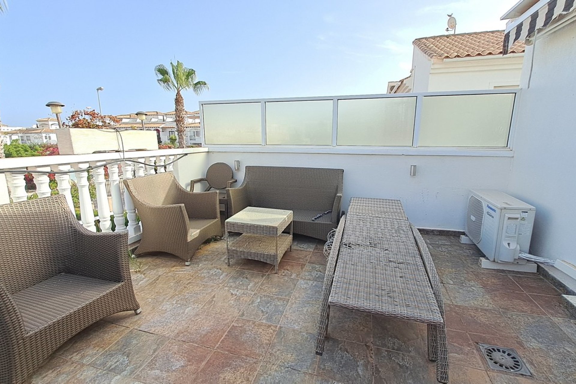 Videresalg - Villa - Punta Prima