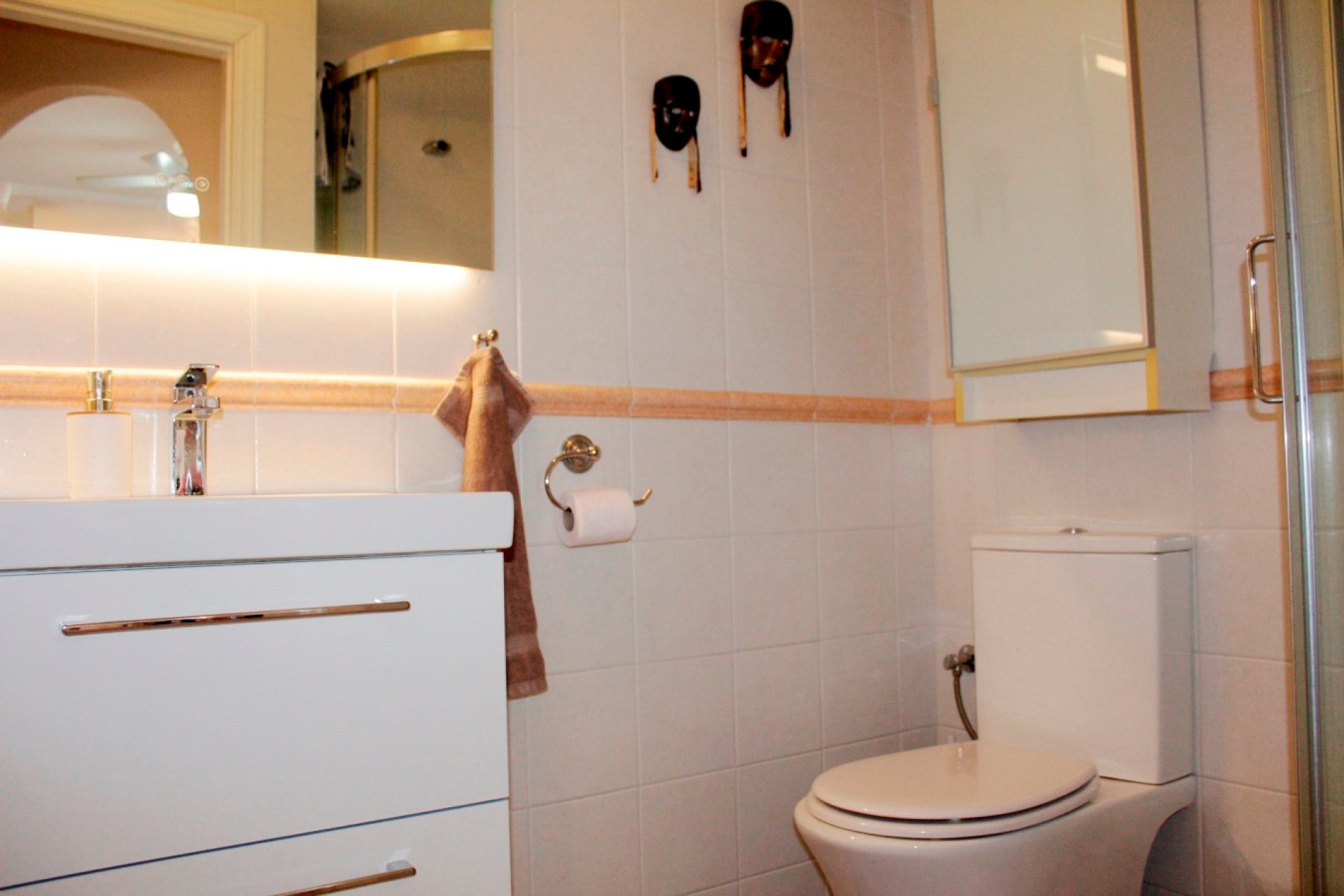 Videresalg - Villa - Villamartín - PAU 8