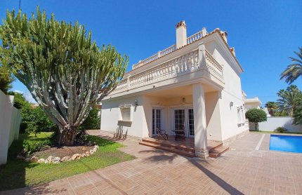 Villa - Herverkoop - Cabo Roig - SW-92845