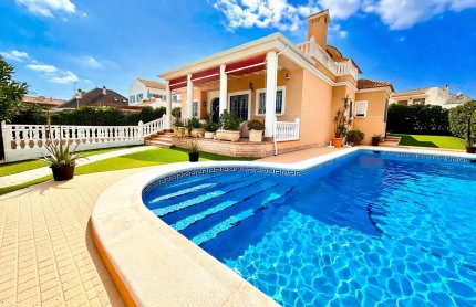 Villa - Herverkoop - La Mata - SW-70886