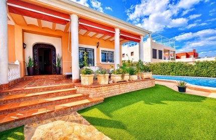 Villa - Resale - La Mata - La Mata