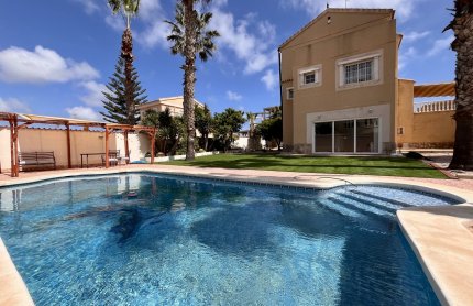 Villa - Resale - La Zenia - La Zenia