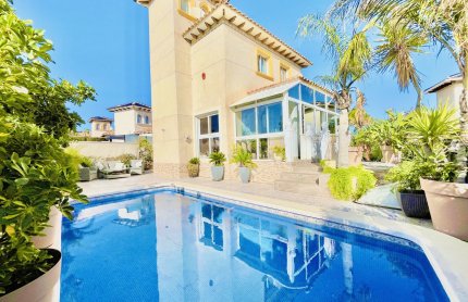 Villa - Resale - La Zenia - La Zenia