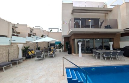Villa - Resale - Villamartín - Villamartín