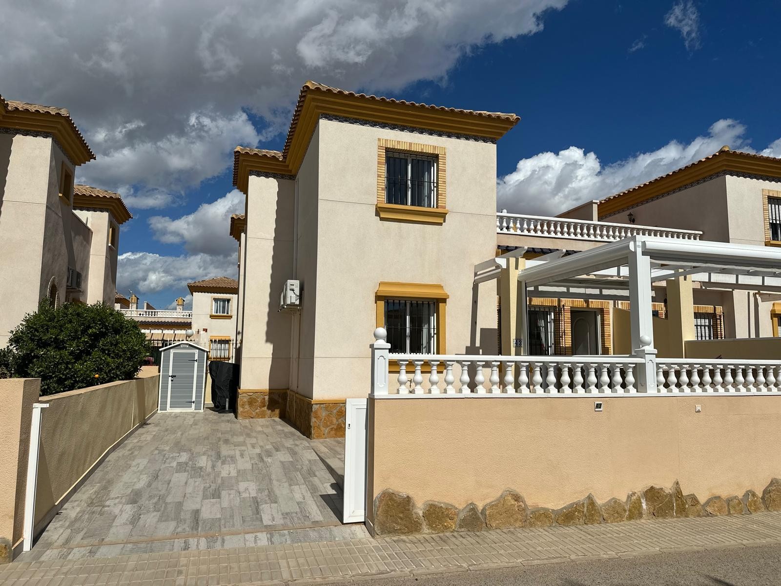 Chalet independiente en Orihuela Costa